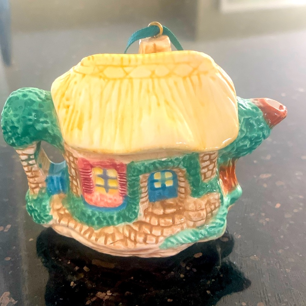 Hallmark 1995 mini teapot hanging ceramic decoration